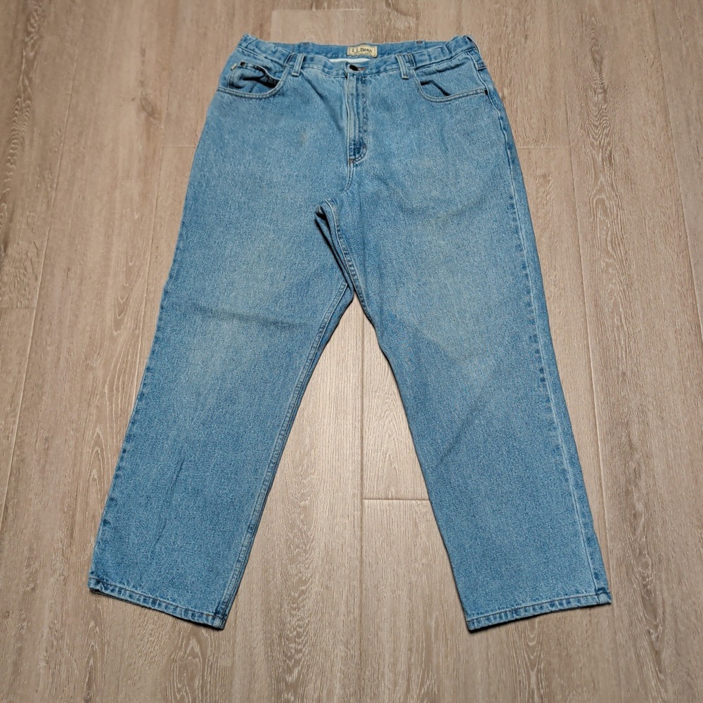 Vintage LL Bean Mens Comfort Waist Jeans 35x27 Light Wash Blue Straight 250265
